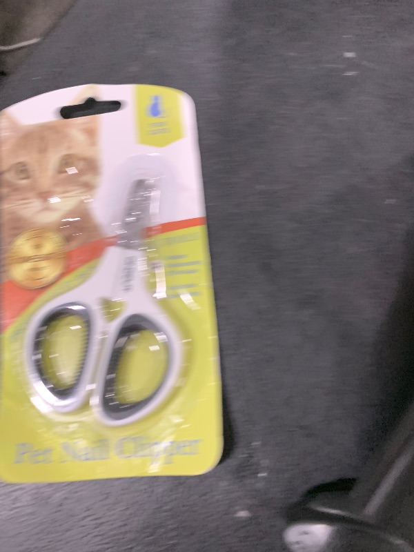 Photo 1 of PET NAIL CLIPPER 