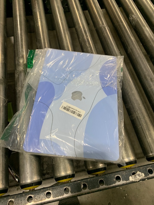 Photo 1 of Seorsok Compatible with MacBook Pro 13 inch Case M2 2023,2022,2021-2016 A2338 M1 A2251 A2289 A2159 A1989 A1708 A1706 Plastic Hard Shell Case with Keyboard Cover,Art Line-Blue