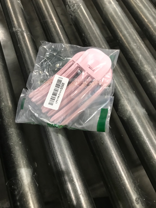 Photo 1 of Hair Volume Clip, Volumizing Hair Clips for Fluffy Bangs, Volume Hair Clips for Women and Men, Volumizing Hair Comb Tool for Lifting Roots(2-Piece Set) (Pink)