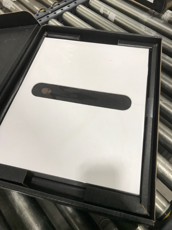 Photo 1 of Alienware X16 R2 Gaming Laptop - 16-inch QHD+ 240Hz 3ms Display, Intel Core Ultra 7-155H, 16GB LPDDR5X RAM, 1TB SSD, NVIDIA GeForce RTX 4070 8GB GDDR6, Windows 11 Home, Onsite Service - Lunar Silver