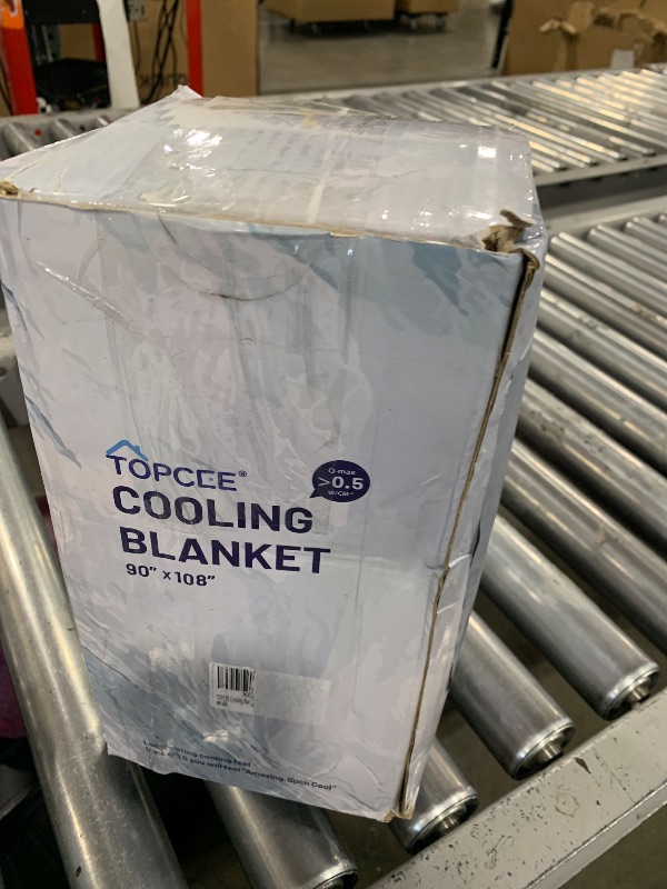 Photo 1 of Topcee Cooling Blanket, Summer Cooling Blankets for Hot Sleepers, Arc-Chill Q-Max>0.5 Cool Fiber, Oeko-TEX 100% Certified, Soft, Breathable, Double-Side Bed Throw,Keep Cool for Adults Kids 90"x108"