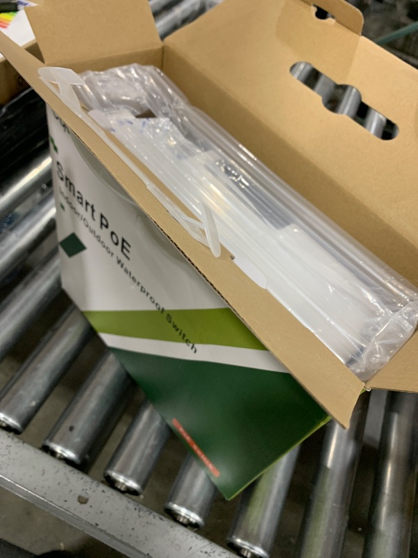Photo 1 of Cqenpr Outdoor 8 Port Full Gigabit PoE Switch, IEEE802.3af/at/bt, All-in-One Box, , High Power Output, Total 120W, Play & Plug, Fan Unmanaged, AI Watchdog.