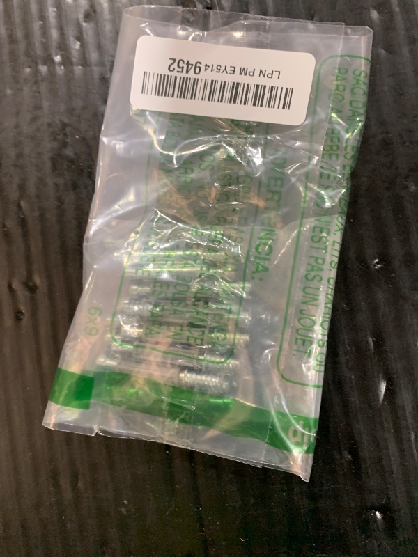 Photo 1 of uxcell Furniture Connecting Fitting 6mm Dia Thread Bolts Dowels Screws 15 Pcs