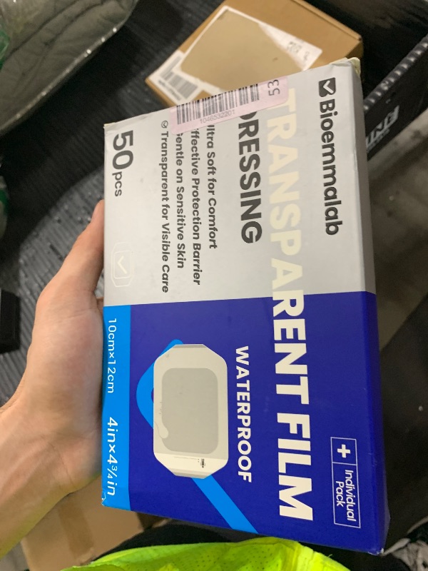 Photo 1 of 10"x12" Waterproof Shower Cover Incision Bandages for Large Wound with No Glue On The Center Adhesive Transparent Shower Protector Post Surgical Water Barrier Guard Pack of 7