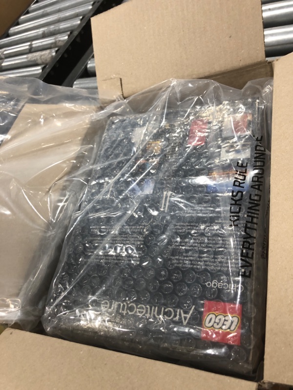 Photo 1 of LEGO Architecture Chicago 21033 Skyline Building Blocks Set (444 Pieces)