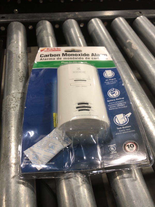Photo 1 of Kidde Carbon Monoxide Detector, Plug In Wall with AA Battery Backup, Test-Hush Button