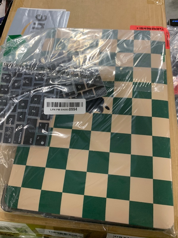Photo 1 of BYCeKe Compatible with MacBook Pro 13 inch Case M2 2024, 2023, 2022-2016 A2338 M1 A2251 A2289 A2159 A1989 A1708 A1706, Checkered Textured Cream Plastic Hard Shell & Keyboard Cover, Checkerd Green