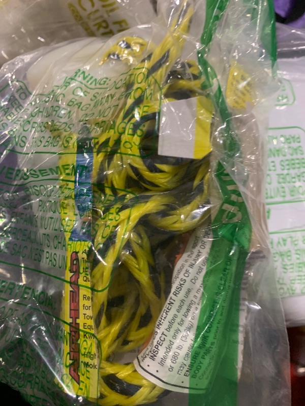 Photo 1 of Airhead Kwik-Connect, 1 inch Diameter Hole,1-4 Rider Tow Rope for Tubing Connector, 6,000lb Break Strength