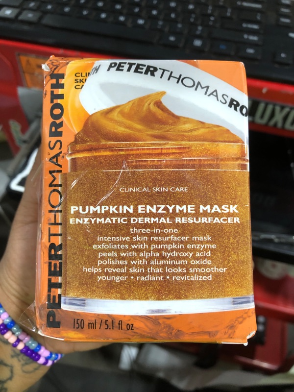 Photo 1 of Peter Thomas Roth | Pumpkin Enzyme Mask | Enzymatic Dermal Resurfacer, Exfoliating Pumpkin Facial Mask for Dullness, Fine Lines, Wrinkles and Uneven Skin Tone , 1 count (5 Fl Oz)