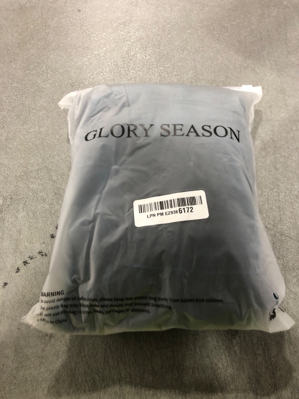 Photo 1 of GLORY SEASON Velvet Throw Pillow Cover Soft Decorative Luxurious Solid Square Cushion Case for Sofa Couch Bedroom Farmhouse,Pack of 2, 18 x 18 Inches, Malachite Green