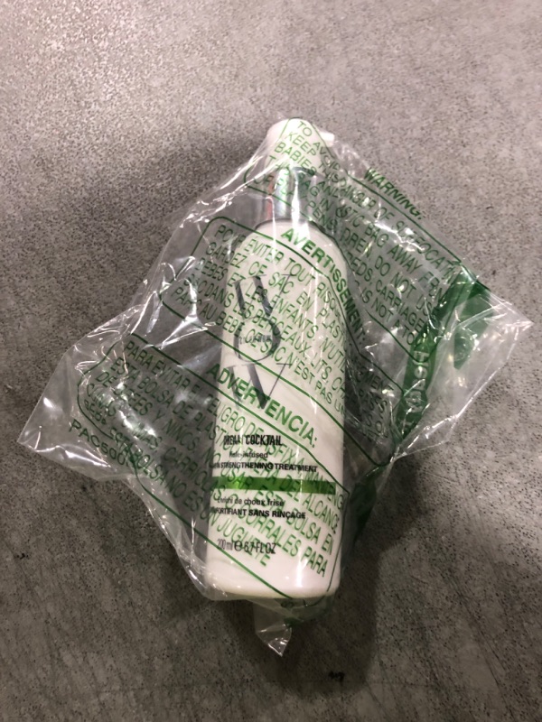 Photo 1 of COLOR WOW Dream Cocktail Kale Infused Leave-in Treatment – for fragile, damaged hair | Reduce hair breakage by 50% in a single use | Powerful heat protectant