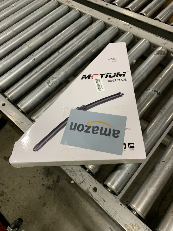 Photo 1 of MOTIUM OEM QUALITY Premium All-Season Windshield Wiper Blades (22"+22" pair for front windshield)
