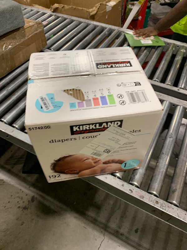 Photo 1 of Kirkland Signature Diapers Size 1 (Up to 14 Pounds) 192 Count W/Exclusive Health and Outdoors Wipes
