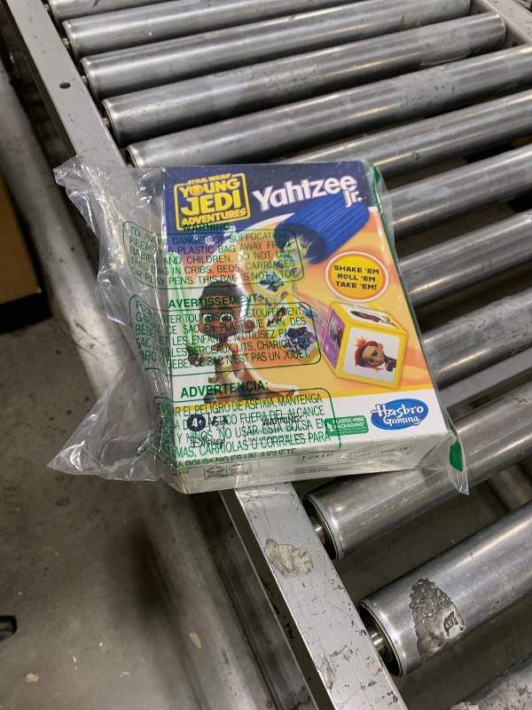 Photo 1 of Hasbro Gaming Yahtzee Jr. Star War: Young Jedi Adventures Edition Board Game for Kids | Ages 4+ | 2-4 Players | Counting and Matching Games for Preschoolers