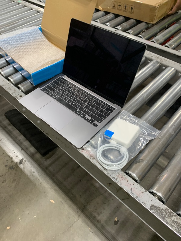Photo 1 of Apple 2020 MacBook Air with 1.1GHz Intel Core i3, 13-inch, 8GB RAM, 128GB SSD Storage Space Gray (Renewed)