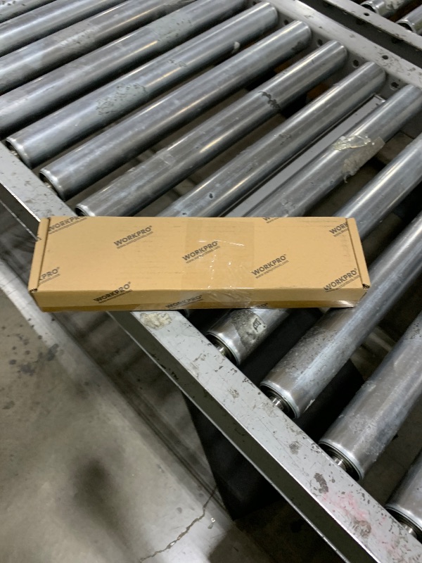 Photo 1 of Automotive tool 