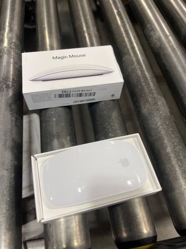 Photo 1 of Apple Magic Mouse - White Multi-Touch Surface ???????