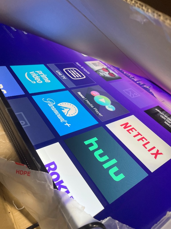 Photo 1 of Roku Smart TV 2025 – 50-Inch Select Series, 4K HDR TV – RokuTV with Enhanced Voice Remote – Flat Screen LED Television with Wi-Fi for Streaming Live Local News, Sports, Family Entertainment