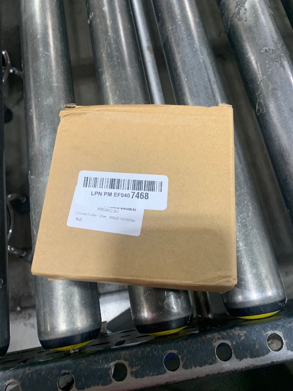 Photo 1 of 12 Pieces Round Cookie Biscuit Cutter Set,Graduated Circle Pastry Cutters,18/8 Stainless Steel Cookie Cutters and Donut Cutter Ring Molds