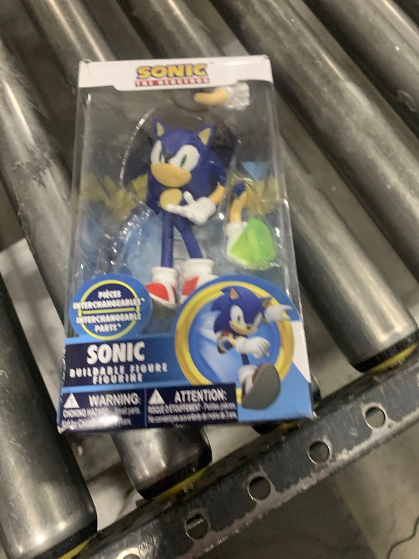 Photo 1 of Just Toys LLC?—?Buildable Sonic The Hedgehog [Sonic] Figure ? 4? Collectible Toy, Interchangeable Arms & Accessories, Ages 6+ (Knuckles, Sonic, Knuckles, Amy Rose, and Shadow)