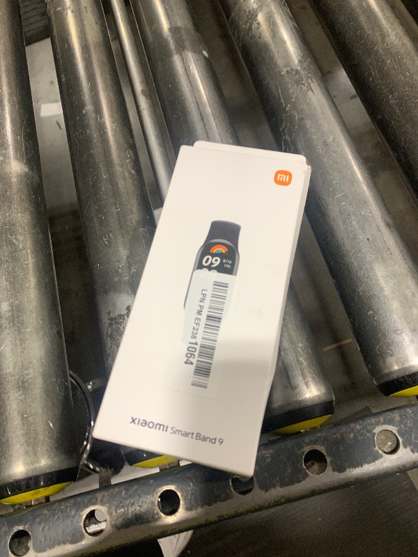Photo 1 of Xiaomi Smart Band 9 Global Version (2024) 1.62" Amoled Display | 233 mAh Battery | up to 21 Days of Battery Life | Over 150 Workout Modes | BT 5.4 | 50M Water Resistant - Black