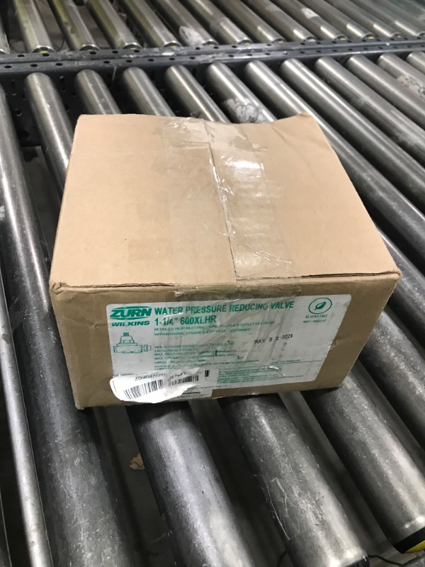 Photo 1 of Zurn Wilkins 114-600XLHR 1-1/4" 600XL Pressure Reducing Valve with spring range from 10 PSI to 125 PSI, factory set at 50 PSI