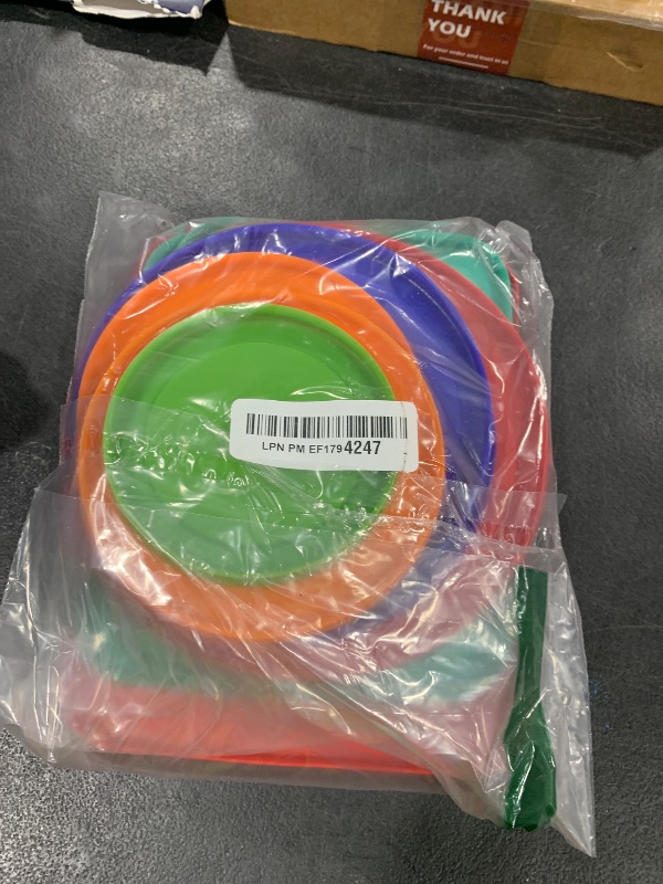 Photo 1 of Replacement Lids for Pyrex (1) 7202-PC 1 Cup Green (2) 7200-PC 2 Cup Orange (2) 7201-PC 4 Cup Blue (1) 7402-PC 6/7 Cup Red (2) 7210-PC 3 Cup Light Green (1) 7211-PC 6 Cup Red Round Rectangle