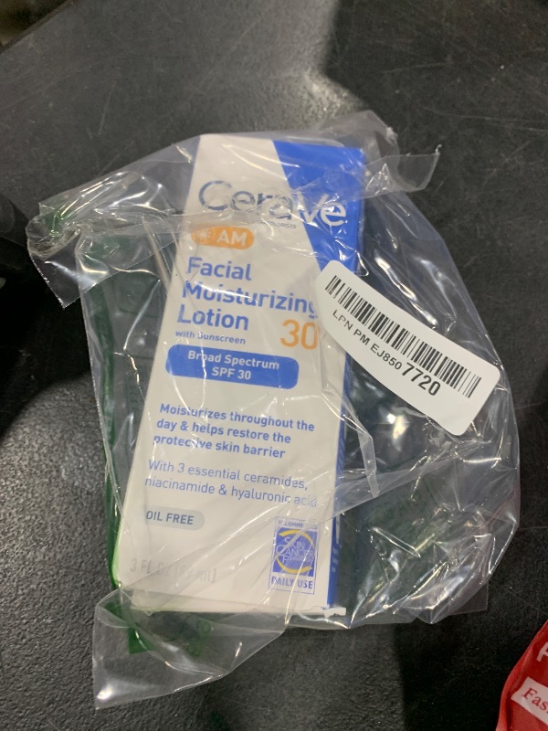 Photo 1 of CeraVe AM Facial Moisturizing Lotion with SPF 30, Oil-Free Face Moisturizer with SPF, Formulated with Hyaluronic Acid, Niacinamide & Ceramides, Non-Comedogenic, Broad Spectrum Sunscreen, 3 Ounce