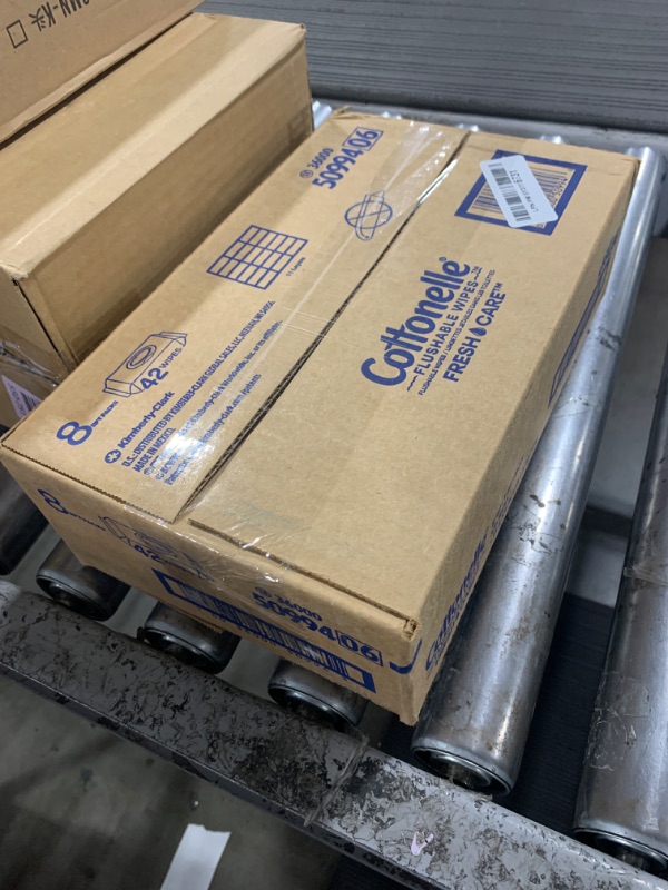 Photo 1 of Cottonelle Fresh Feel Flushable Wet Wipes, Adult Wet Wipes, 8 Flip-Top Packs, 42 Wipes Per Pack (336 Total Wipes), Packaging May Vary