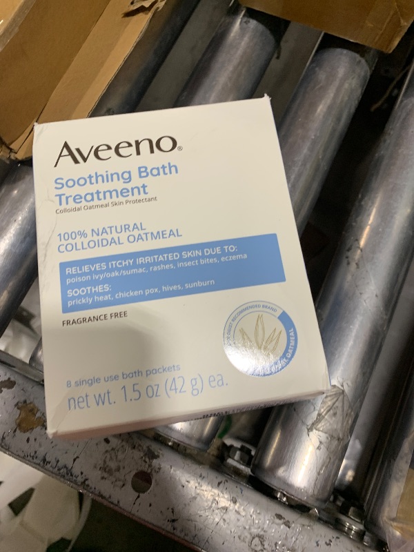 Photo 1 of Aveeno Fragrance Free Soothing Bath Treatment, 100% Natural Colloidal Oatmeal, Sensitive Skin Bath Soak for Relief of Dry, Itchy, Irritated Skin Due to Eczema & Hives, Bath Packets, 8 ct.