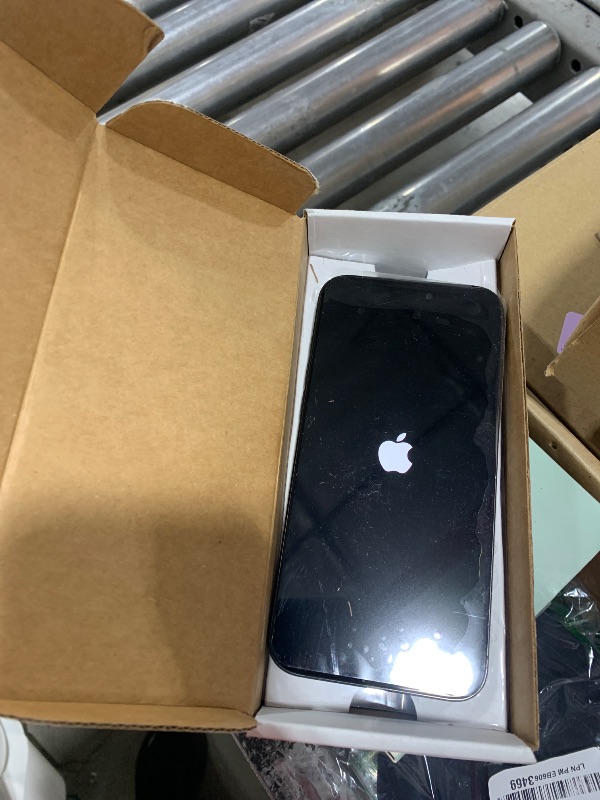 Photo 1 of Apple iPhone 15 Pro Max, 256GB, Black Titanium - Unlocked (Renewed)
