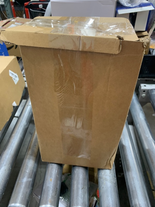 Photo 1 of Hushee 600 Pcs 6 Inch Plastic Dessert Plates with Forks Include 300 Pcs Disposable Appetizer Plates, 300 Pcs Plastic Forks for Salad Dinner Parties (Clear)