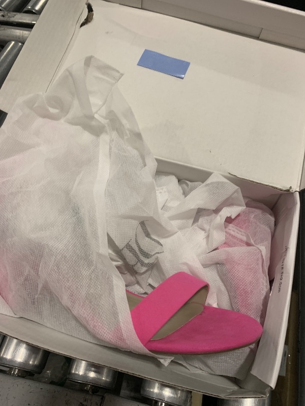 Photo 1 of SIZE 8.5 DREAM PAIRS Womens Low-Chunk Low Heel Pump Sandal,Size 8.5,Fuchsia/Suede,Low-Chunk