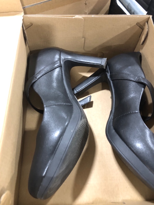 Photo 1 of Clarks womens Ambyr Shine Pump, Black Leather, 8 US