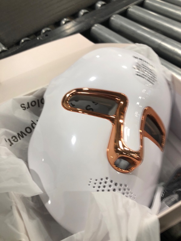 Photo 1 of SDKWDH 7 LED COLORS BEAUTY MASK