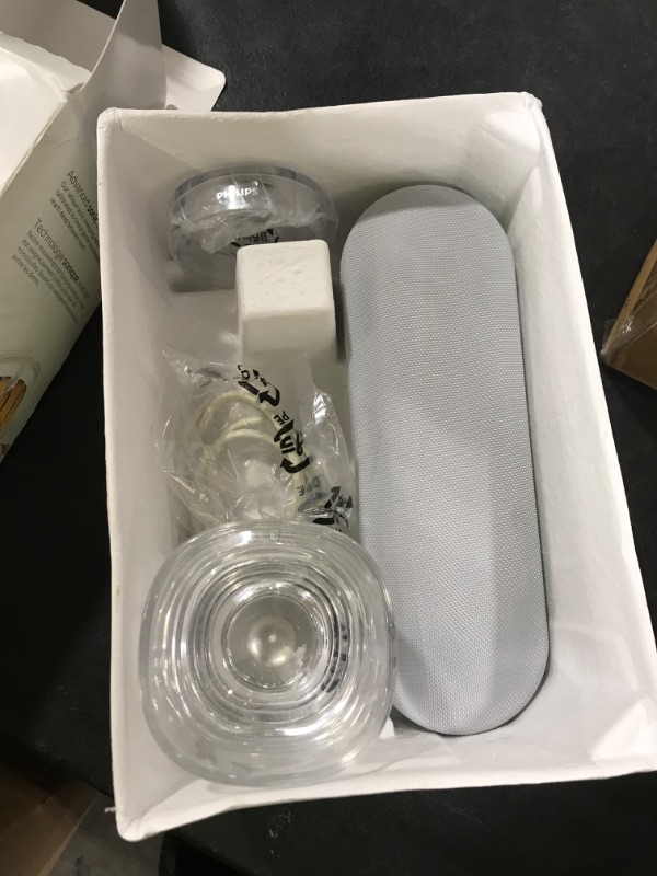 Photo 1 of Philips Sonicare DiamondClean Smart 9500 Electric Toothbrush, Sonic Toothbrush with App, Pressure Sensor, Brush Head Detection, 5 Brushing Modes and 3 Intensity Levels, Rosegold, Model HX9923/61