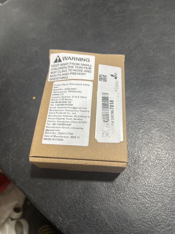 Photo 1 of Dearlomum Retractable Baby Gate Replacement Parts, Original Hardware Set (Including 2 x Latchs + 2 x Brackets + 1 Set of Screws) for Retractable Gate Asin B09K7JBSN3/B09K7HTZVW/B09XMN89J4?White)