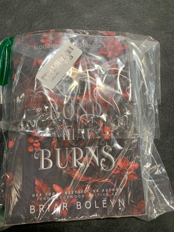 Photo 1 of The Bond That Burns (Deluxe Limited Edition): A Novel 