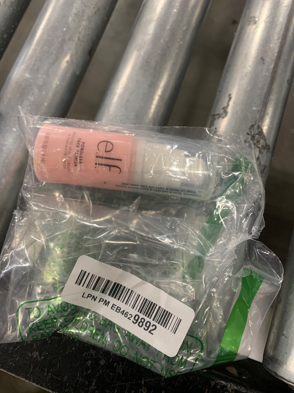 Photo 1 of e.l.f. Poreless Face Primer, Restoring Makeup Primer For A Flawless, Smooth Canvas, Infused With Tea Tree & Vitamin A, Vegan & Cruelty-Free, 0.47 Fl Oz