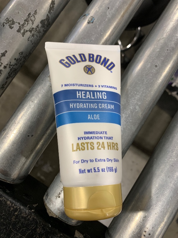 Photo 1 of Gold Bond Healing Skin Therapy Lotion with Aloe 5.5 oz., Non-Greasy & Hypoallergenic