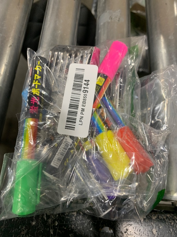 Photo 1 of Queen Bee Marking Kit with 8 Queen Marking Pen 5 Queen Clips 1 Queen Marking Bottle Beekeeping Equipment