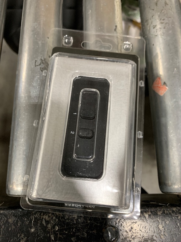 Photo 1 of 2 Port 3.5mm Stereo Manual Switch Box AUX Audio Speaker selector(Wall Mount Hole Built-in, Wall or Table Available)