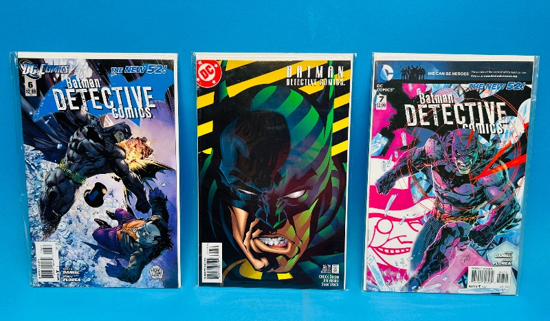 Photo 1 of 593097…  3 Batman comics in plastic sleeves 