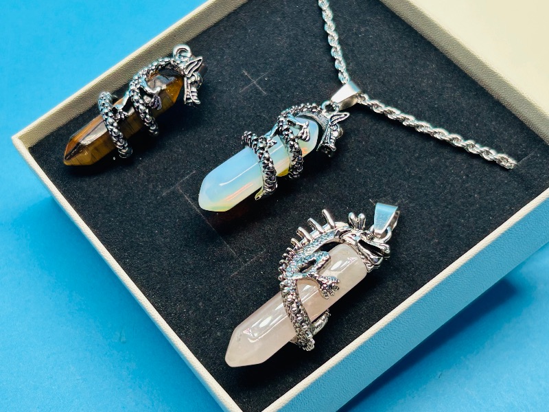 Photo 1 of 593206…3 interchangeable polished rock dragon pendants with chain in gift box