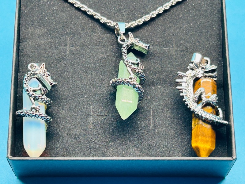 Photo 1 of 593209… 3 interchangeable polished rock dragon pendants with chain in gift box 