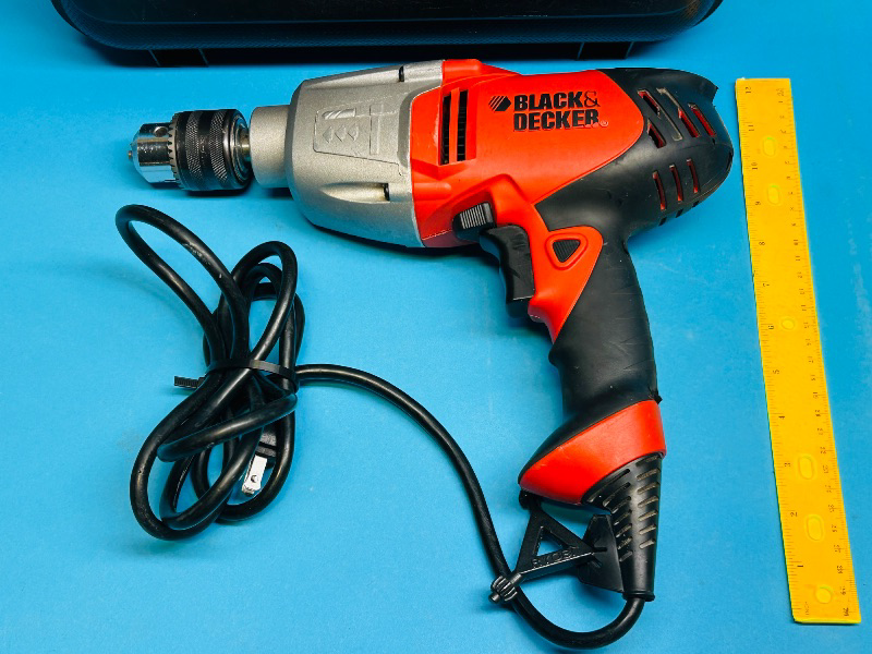 Photo 1 of 593241…large Black and Decker drill with case