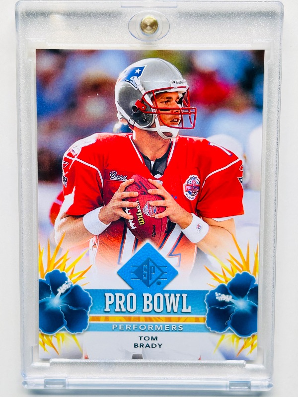 Photo 1 of 593341…Tom Brady pro bowl card PBP-40 in hard plastic case