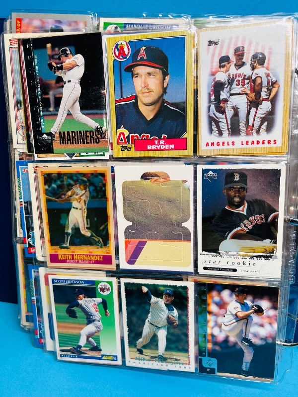 Photo 1 of 593379… final sale no returns/refunds-450 mixed baseball cards in binder 