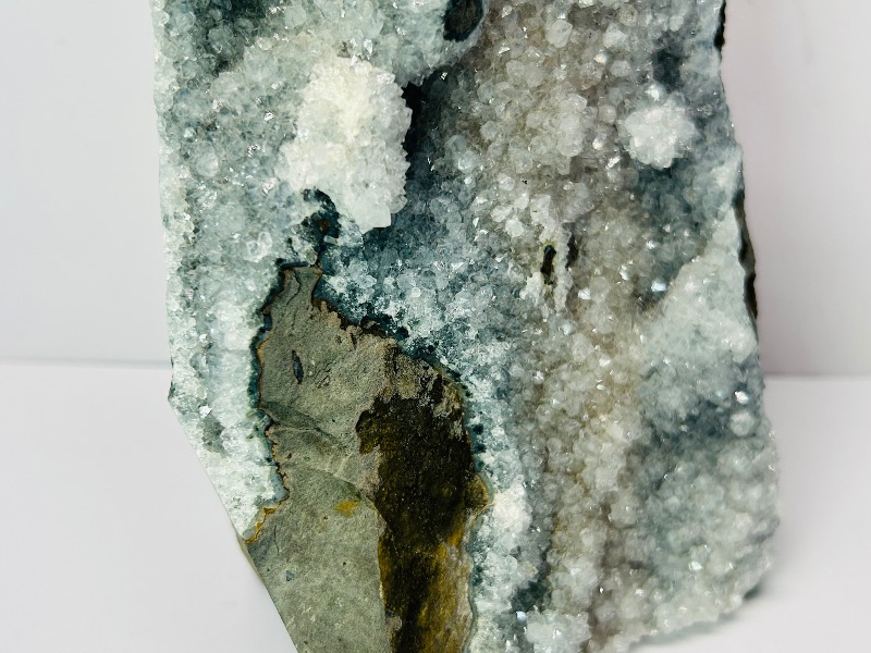 Photo 1 of 593455…7” crystal rock