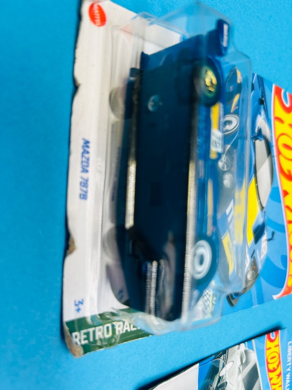 Photo 1 of 593531… final sale no returns/refunds-damaged packages 15 hot wheels die cast cars 
